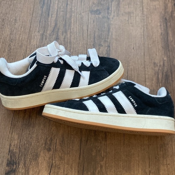 Adidas Campus Sneakers - Picture 1 of 3